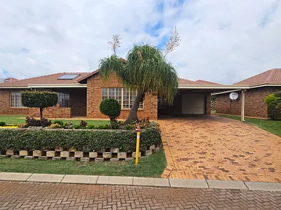 2 Bedroom Townhouse For Sale in Pretoria - img