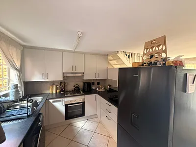 2 Bedroom Townhouse For Sale in Pretoria - img