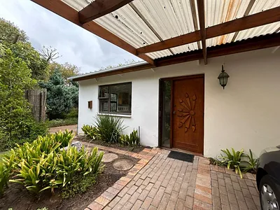 2 Bedroom House To Rent in Cape Town - img