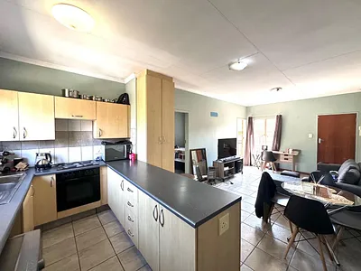 1 Bedroom Apartment For Sale in Pretoria - lOZr.webp