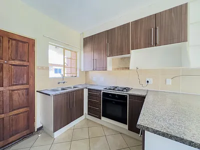 2 Bedroom Townhouse For Sale in Pretoria - wH9w.webp