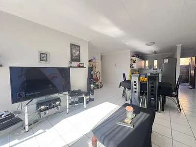 3 Bedroom Townhouse For Sale in Pretoria - img
