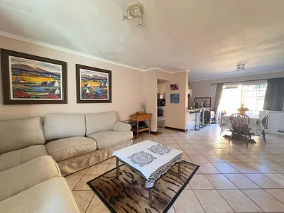 3 Bedroom Townhouse For Sale in Pretoria - img