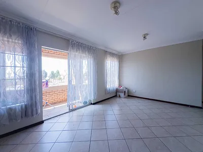2 Bedroom Townhouse For Sale in Pretoria - fqJq.webp