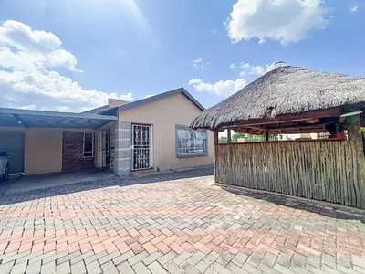 3 Bedroom House For Sale in Pretoria - rvr6.webp