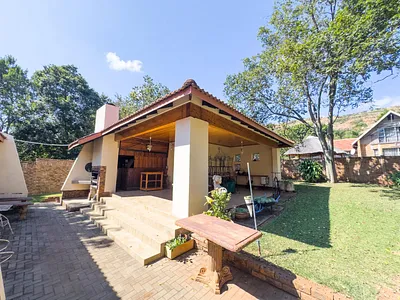 4 Bedroom House For Sale in Pretoria - lghW.webp