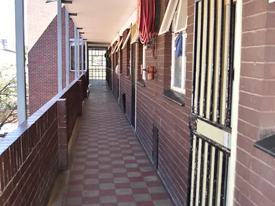 2 Bedroom Apartment For Sale in Pretoria - img