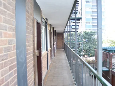 3 Bedroom Apartment For Sale in Pretoria - u5yX.webp