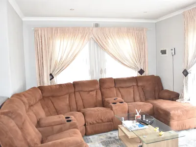 3 Bedroom Apartment For Sale in Pretoria - W4uS.webp