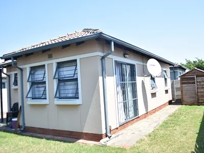 3 Bedroom House For Sale in Pretoria - D44V.webp