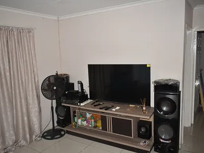 2 Bedroom House For Sale in Soshanguve - VRdg.webp