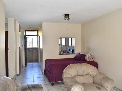 2 Bedroom Apartment For Sale in Pretoria - LVR2.webp