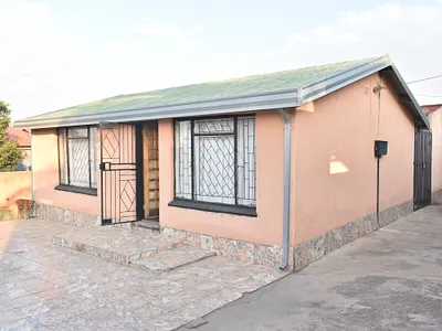 2 Bedroom House For Sale in Soshanguve - STMR.webp