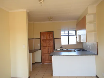 2 Bedroom Apartment For Sale in Akasia - img