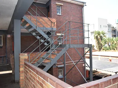 3.5 Bedroom Apartment For Sale in Pretoria - o3UC.webp