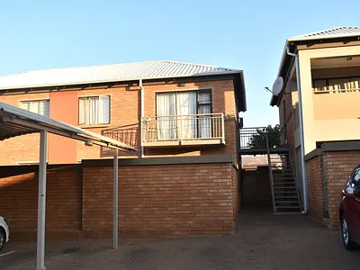 2 Bedroom Apartment For Sale in Pretoria - SiOW.webp