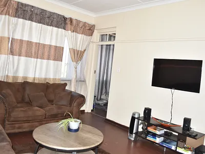 2 Bedroom Apartment For Sale in Pretoria - img