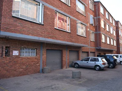 3 Bedroom Apartment For Sale in Pretoria - img