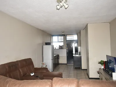2.5 Bedroom Apartment For Sale in Pretoria - n1DP.webp