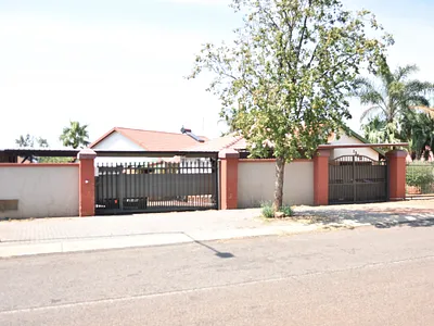 5 Bedroom House For Sale in Pretoria - aTEP.webp