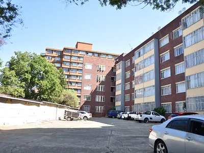 3.5 Bedroom Apartment For Sale in Pretoria - NBBi.webp