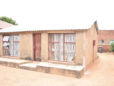 2 Bedroom House For Sale in Soshanguve - 0hGq.webp