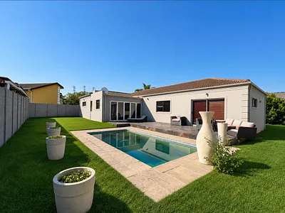 3 Bedroom House For Sale in Kuils River - wmX1.webp