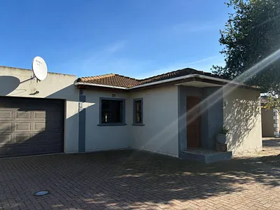 2 Bedroom House For Sale in Kuils River - qOgH.webp