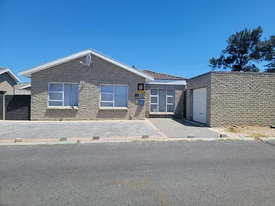 3 Bedroom House To Rent in Kuils River - pW0y.webp