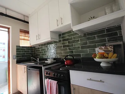 2 Bedroom Apartment For Sale in Cape Town - b2iQ.webp