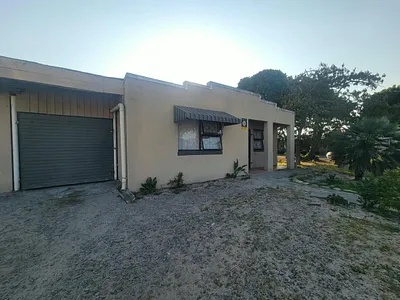 3 Bedroom House To Rent in Kuils River - s6iN.webp