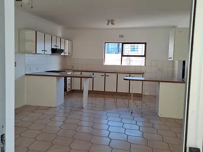 3 Bedroom House To Rent in Kuils River - ZDaD.webp