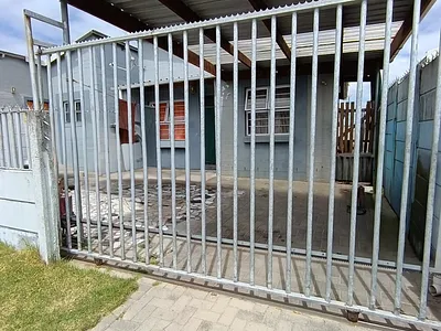 2 Bedroom House For Sale in Blue Downs - lJzY.webp