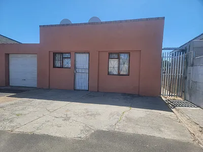 2 Bedroom House To Rent in Parow - w4l0.webp