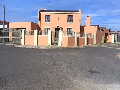 3 Bedroom House For Sale in Blue Downs - lJW2.webp