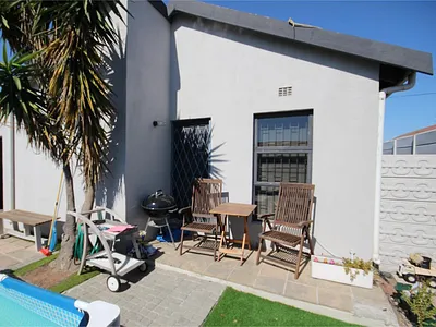 2 Bedroom House For Sale in Kuils River - nuAU.webp