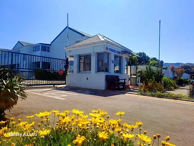2 Bedroom Apartment For Sale in Hermanus - SiE7.webp