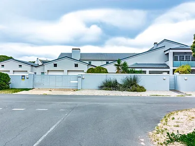 3 Bedroom House For Sale in Hermanus - wCN2.webp