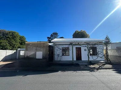 Commercial Property To Rent in Hermanus - qsuv.webp