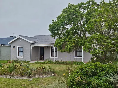 3 Bedroom House To Rent in Hermanus - QynO.webp