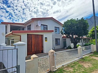 7 Bedroom House For Sale in Kleinmond - tKlQ.webp