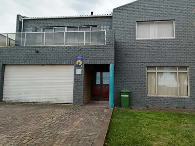 5 Bedroom House For Sale in Bettys Bay - n3hk.webp