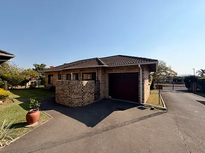 3 Bedroom Townhouse For Sale in Pietermaritzburg - ucHP.webp
