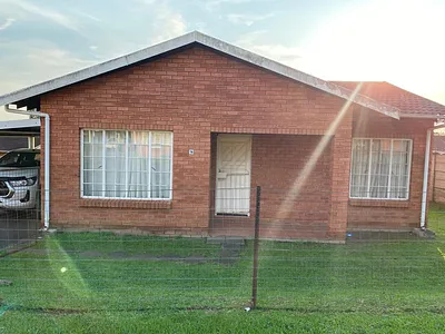 2 Bedroom Townhouse To Rent in Pietermaritzburg - iZEE.webp