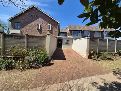 2 Bedroom Apartment For Sale in Pietermaritzburg - CcZW.webp