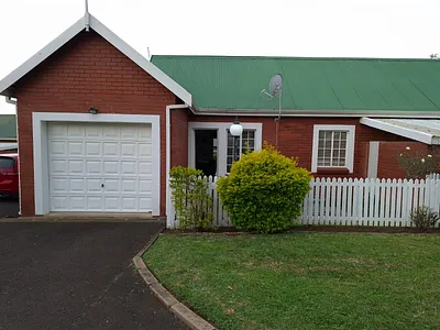 2 Bedroom Townhouse For Sale in Pietermaritzburg - QNEg.webp