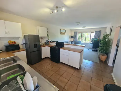 2 Bedroom Apartment For Sale in Pietermaritzburg - vNNg.webp