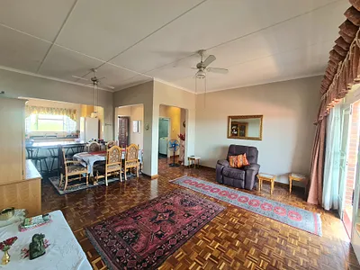 3 Bedroom Apartment For Sale in Pietermaritzburg - ln6z.webp