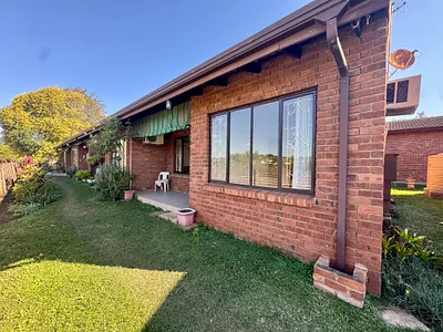 2 Bedroom Townhouse For Sale in Pietermaritzburg - ANyu.webp