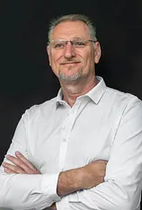 Derick Louw - z3W1.webp